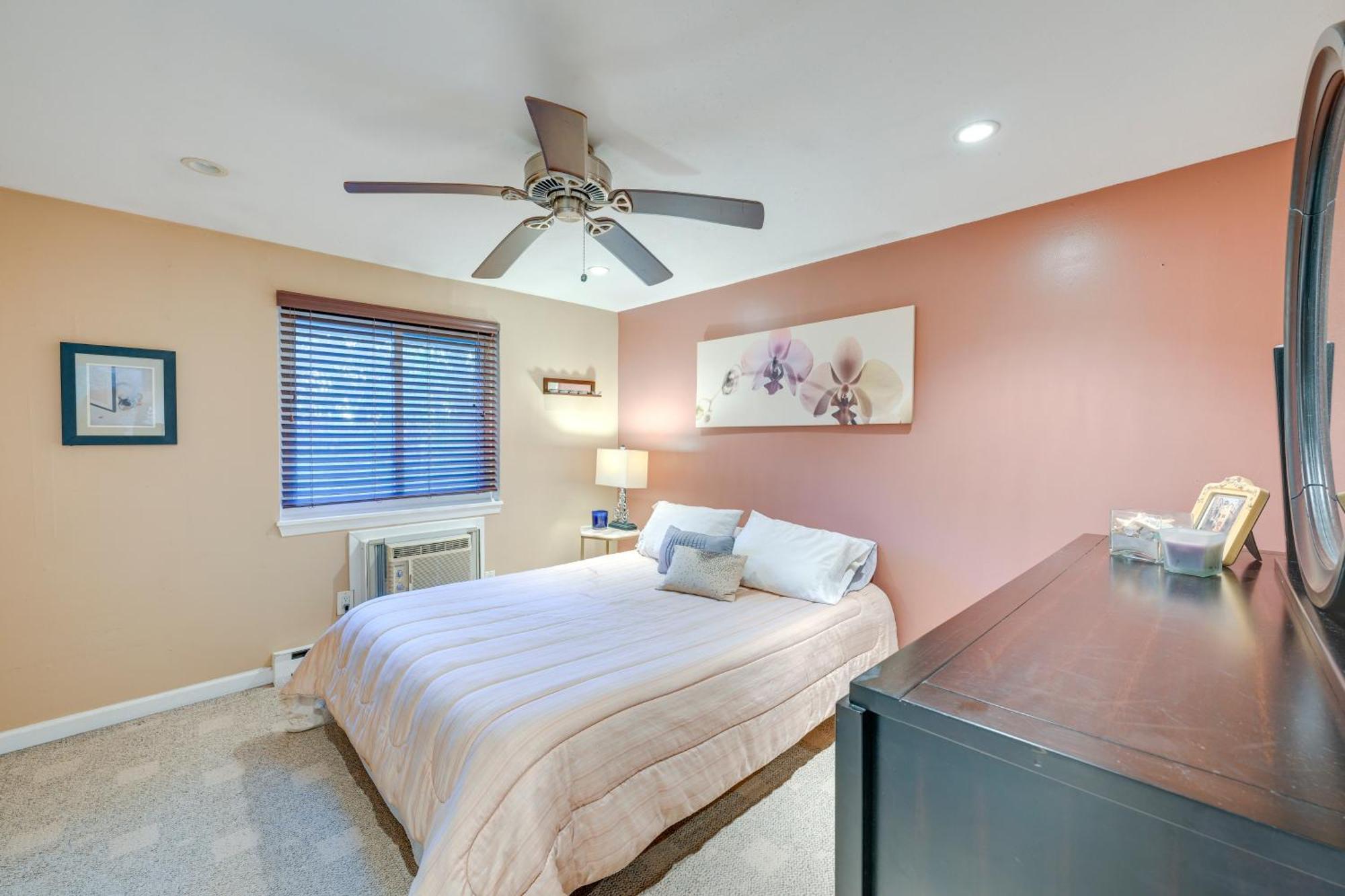 Cozy Dix Hills Apt With Deck About 7 Mi To Beach! Luaran gambar