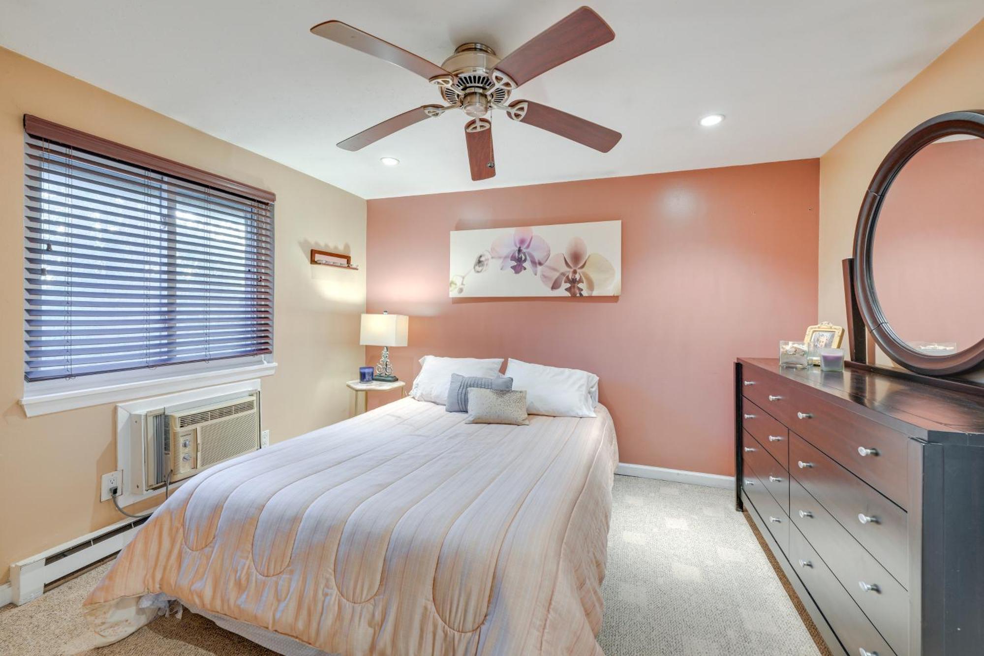 Cozy Dix Hills Apt With Deck About 7 Mi To Beach! Luaran gambar