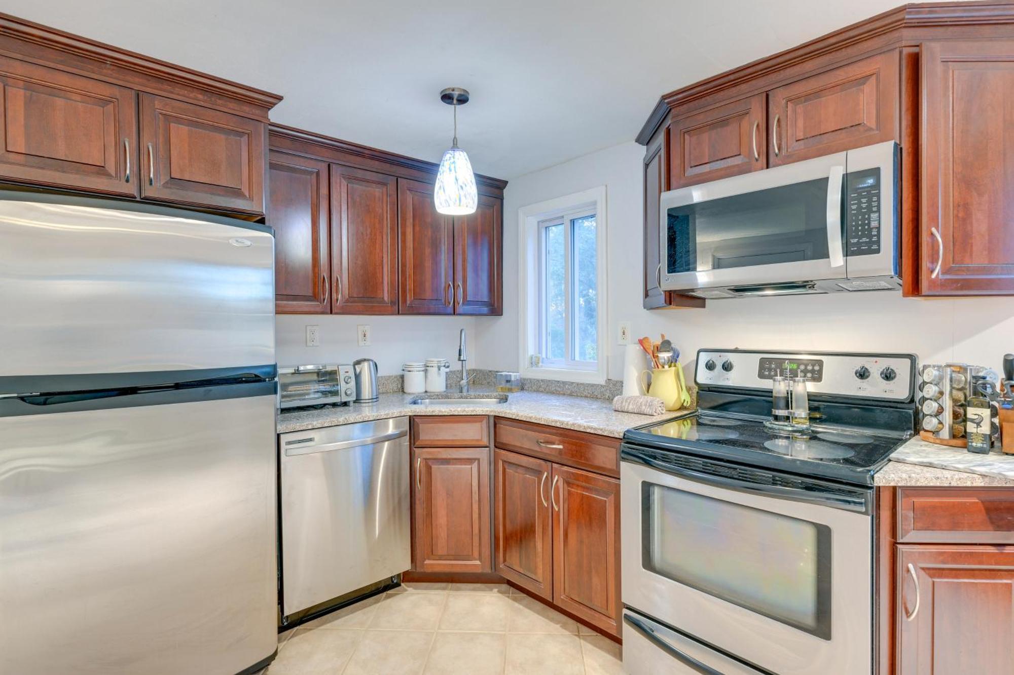 Cozy Dix Hills Apt With Deck About 7 Mi To Beach! Luaran gambar